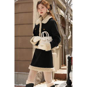 小香风灯芯绒时尚套装女冬季新款高级感毛绒拼接外套半裙两件套