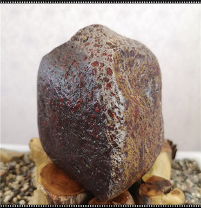 新疆天然戈壁石 新疆天宝花红伊丁石 金刚橄榄陨石 精品摆件原石