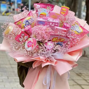 棒棒糖零食花束成品鲜花速递同城配送旺仔牛奶水果礼盒北京花店