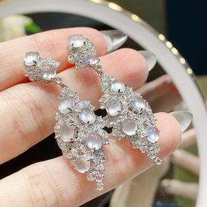 【已售】中矿翡翠 新品纯白色系钻石耳饰白冰蛋面耳钉缅甸a货豪镶