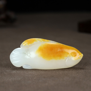 和田玉俄料俄籽黄皮鱼挂件 年年有余玉挂件 与你有缘天然玉石吊坠