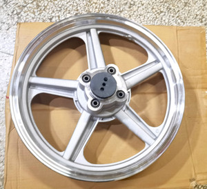 适用于本田太子后轮毂 cm125五羊本田 wy125-5后轮毂 后钢圈 铝轮