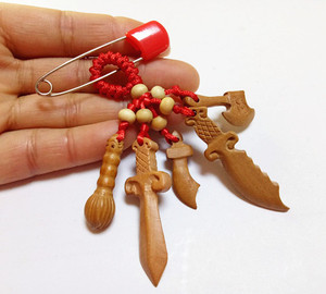 儿童房桃木剑婴儿孕妇宝宝随身压惊护身挂件本命年太岁携带钥匙扣