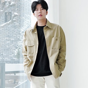 韩国代购B 双口袋纯色工装风外套韩版宽松男士翻领外套夹克衫