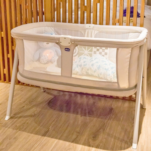 智高chicco 多功能便携婴儿床两段式拉链旅行床游戏床0-18空间大