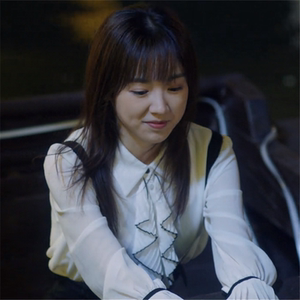 一生一世王瑞欣周文辛同款白色衬衫长袖荷叶边小众显瘦百搭上衣女