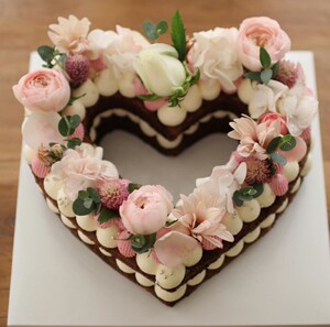 西岱岛北京同城配送宴会party生日蛋糕 精品鲜花蛋糕定制 桃心