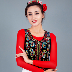 新款新疆舞蹈服女马甲广场舞演出服舞台演出外穿百搭短款刺绣马夹