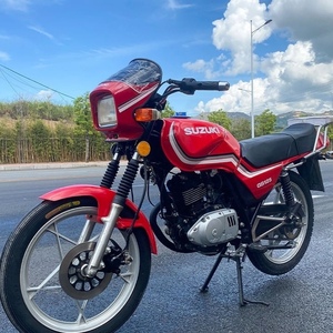 原装铃木王钻豹125cc摩托车铃木男装骑跨式街车燃油摩托车整车