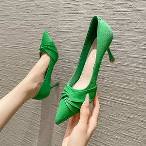 设计感气质细跟单鞋女2022年夏季新款绿色法式优雅宴会尖头高跟鞋