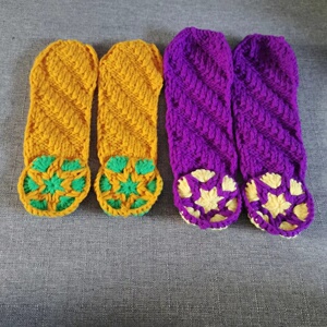 钩针纯手工自制编织宝宝毛线拖鞋带鞋底花瓣鞋垫居家钩鞋配件