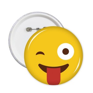 眨眼微笑黄色可爱卡哇伊网聊表情包 圆形徽章胸章胸牌装饰挂牌5件