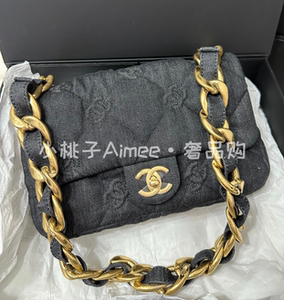 【现货】chanel/香奈儿 22s 黑色双c浮雕粗链条复古牛仔腋下包