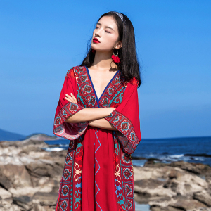 泰国清迈旅游衣服女柬埔寨出游波西米亚连衣裙女丽江大理拍照长裙