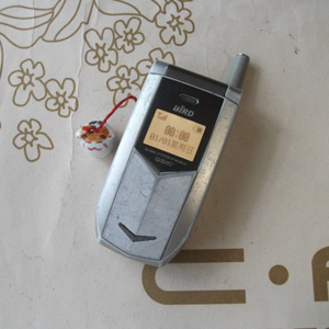 波导翻盖手机2005年图片