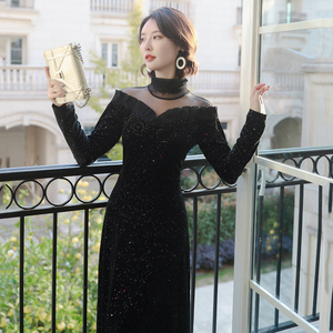 高领礼服裙名媛