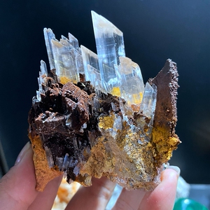 天然 贵州新出超级透明石膏矿物晶体标本原石矿石教学标本店里