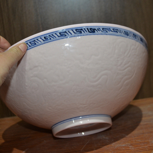 景德镇轻工部陶瓷研究所手工雕刻龙纹红稀土薄胎大碗摆件古玩收藏