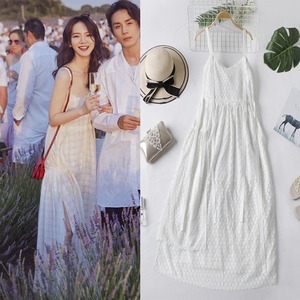 戚薇同款海边度假白色蕾丝吊带连衣裙夏季超仙性感显瘦长款沙滩裙
