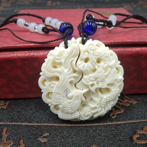 网红抖音象牙果龙凤牌情侣吊坠一对似猛犸象牙玉佩男女士项链配饰