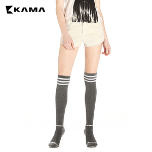 全新卡玛kama 夏装牛仔短裤女磨破白色宽松