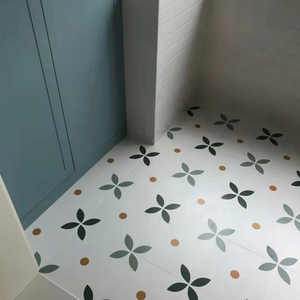 四叶草彩色花砖 田园室内阳台卫生间浴室地面防滑地砖瓷砖300x300