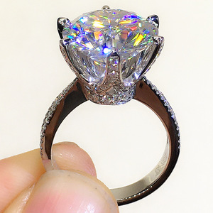 18k金8克拉莫桑石钻戒鸽子蛋3-4-5-6克拉皇冠双环围脖钻石戒指女