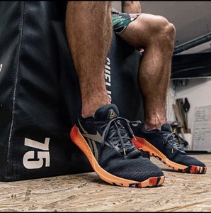 reebok nano 9 男款crossfit 训练鞋深蹲健身鞋eg0600