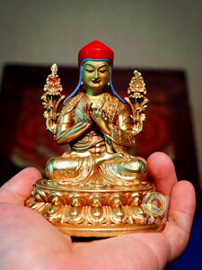 萨迦寺祖寺出品 上师涂金圣物装藏祝福萨迦祖师 班智达佛像摆件