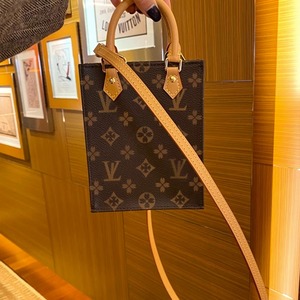 香港女包正品代购2023新款时尚迷你手提包单肩斜挎真皮老花琴谱包