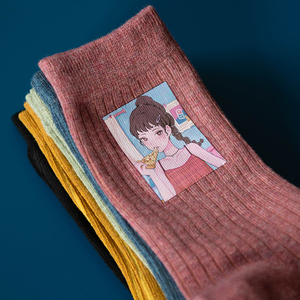 颜值炸裂动漫画风二次元少女印花图案中筒堆堆袜女袜 任五双包邮