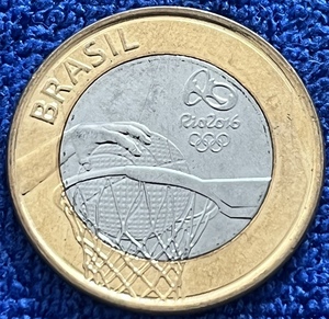 外国硬币 巴西里约奥运会纪念币-篮球 2015年1瑞尔 p-0061