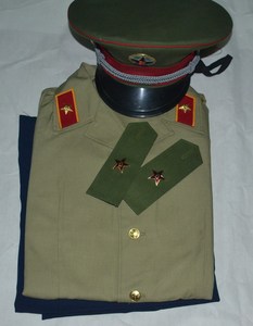 军装袖子上的三道杠图片