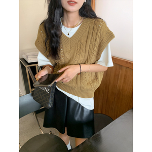 a7seven秋季v领麻花针织马甲女短款套头慵懒宽松外搭叠穿毛衣背心