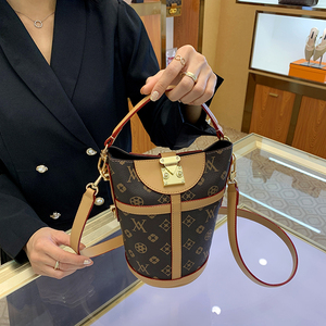 香港专柜真皮女包时尚老花薯条包lv08复古水桶包手提单肩斜挎小包