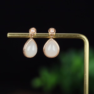 一元拍卖s925纯银镶嵌和田玉水滴耳钉天然白玉时尚气质耳饰带证书