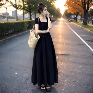 高个子女生垂坠感方领连衣裙女装夏季黑色针织赫本风法式黑裙超长