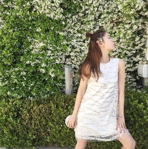 maje kara2022新款桔梗女神范裙子仙女超仙收腰a字无袖白色连衣裙