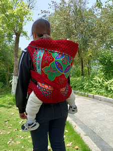 广西壮族刺绣老式土婴儿背带柳州纯棉灯芯绒宝宝出行工具河池背带