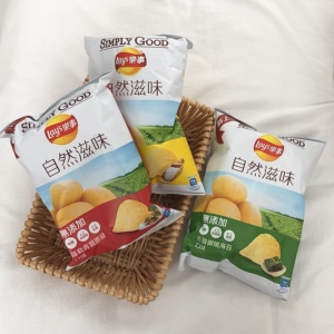 台湾乐事自然滋味罗勒青酱嫩鸡/海盐/佐贺御烧海苔口味薯片63g