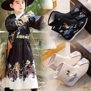 老北京布鞋男童汉服靴子中国风古装学生演出鞋唐装拜年宝宝绣花鞋