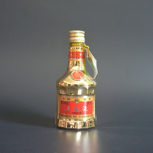 小瓶酒版五粮液金色50ml玻璃小瓶高度迷你小瓶纪念摆设装饰收藏