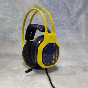 磁动力红色黄色电竞游戏耳机网吧电竞酒店竞技带头式USB7.1耳麦