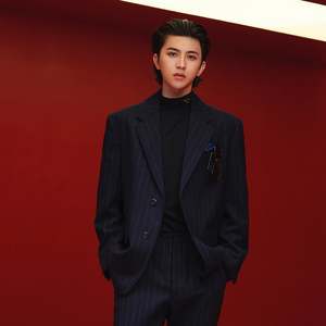 蔡徐坤同款衣服西服套装休闲条纹西装外套职业商务礼服男明星定制