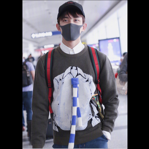 吴磊同款衣服休闲宽松套头卫衣长袖春秋款潮流时尚新款男明星定制