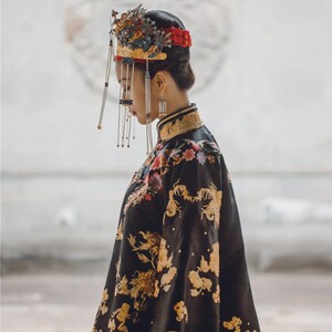 華芬嫁衣《玄色》秀禾服 黑色嫁衣 黑褂红裙 新款秀禾服 清汉女装