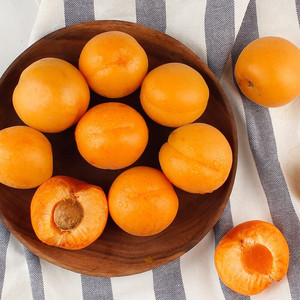 陕西杏子金太阳黄杏子酸甜多汁新鲜水果大黄杏2斤农助当季整箱