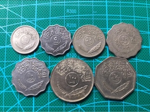 外国硬币 伊拉克硬币7枚一套不重复 钱币收藏品