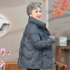 中老年人羽绒服女短款妈妈冬装加厚60岁70老太太中年大码奶奶外套