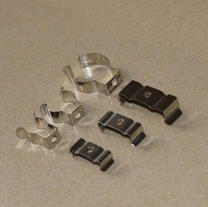 灯具配件灯管支架卡子圆形不锈钢管夹金属卡扣弹性管卡家用t4t5t8